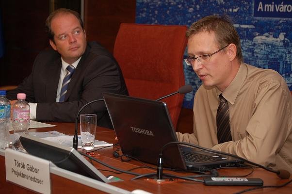 sajtótájékoztató sajtótájékoztató