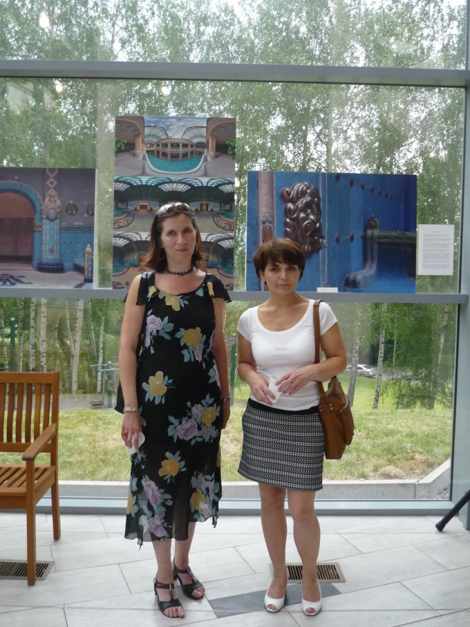 Farkas Krisztina és Nagyné Antal Anikó az Ustroni kiállításon