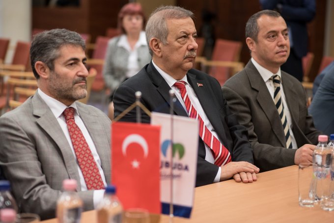 Dr. Simicskó István kormánybiztos megnyitja az ankarai kiállítást Dr. Simicskó István kormánybiztos megnyitja az ankarai kiállítást